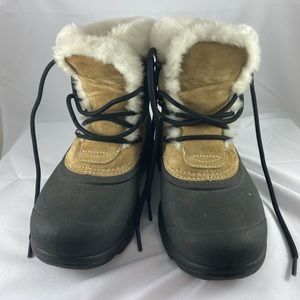 Sorel snow angel lace up boots, like new worn 3 times